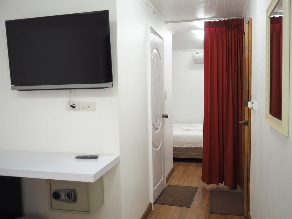 Pook Swan House Hotel Pattaya Bagian luar foto