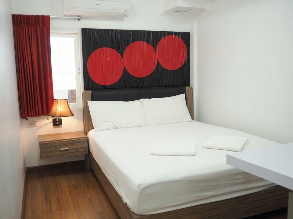 Pook Swan House Hotel Pattaya Bagian luar foto