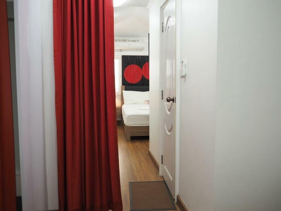 Pook Swan House Hotel Pattaya Bagian luar foto